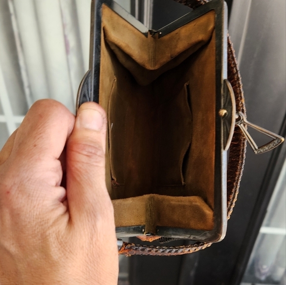 Antique Tooled Leather Purse Floral Design Art Nouveau Turnlock Bag - Picture 12 of 12